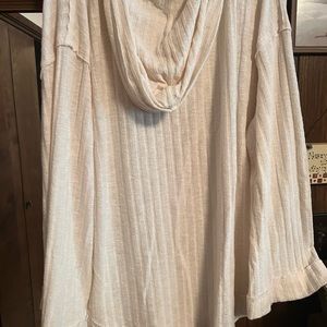 M/L wishlist hooded lonsleeve